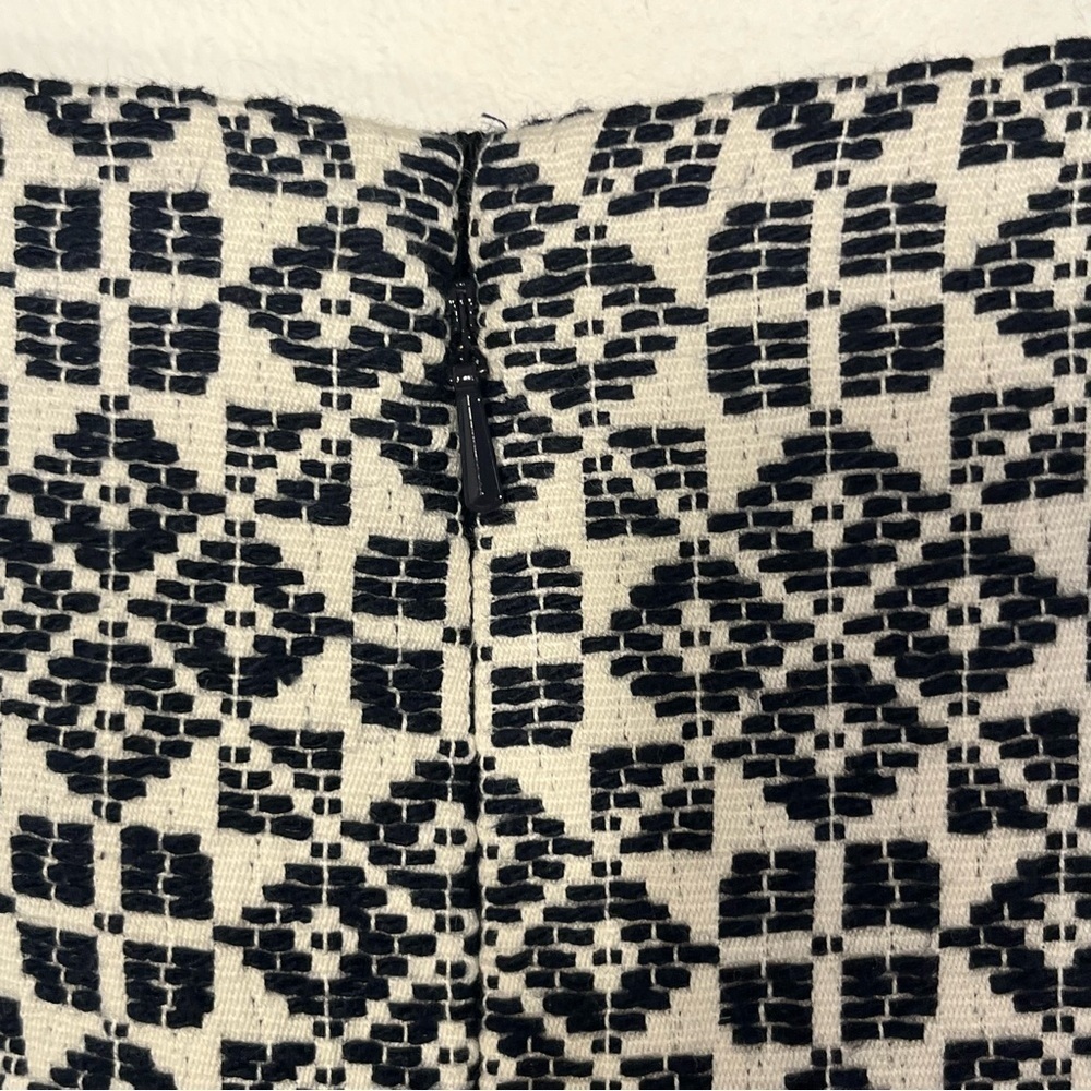 Tory Burch geometric print career wear skirt, preppy, lined, 6, navy off… - Picture 6 of 8
